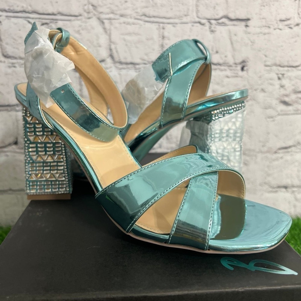Betsey Johnson Metallic SB Bell Teal Cross Front Embellish Sandals Size‎ 9.5 - Picture 2 of 11